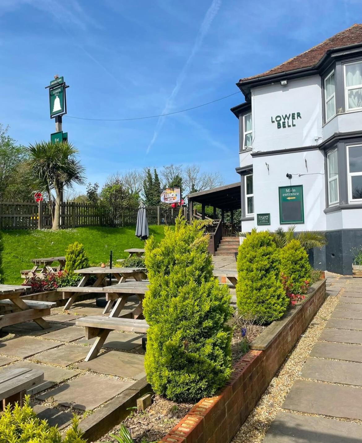 Lower Bell Aylesford Exterior photo